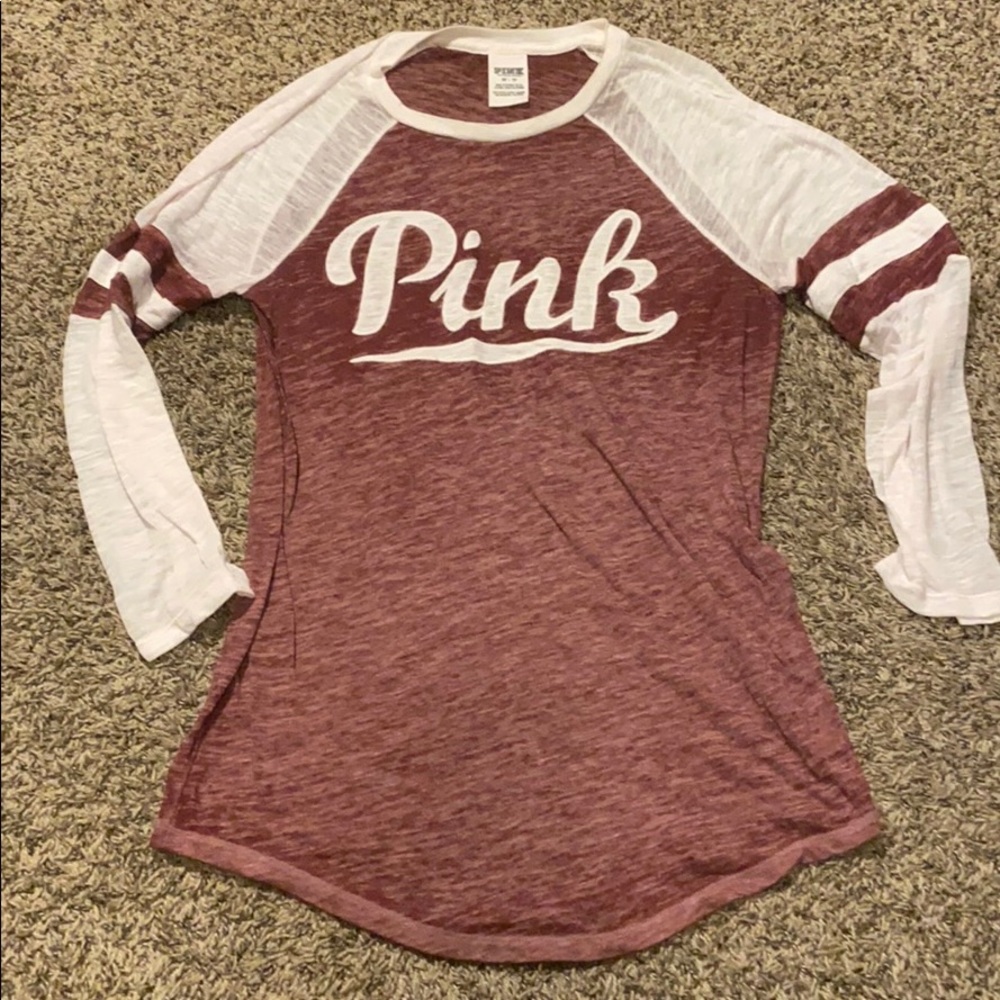 Burgandy and white light weight shirt 3/4 sleeves!